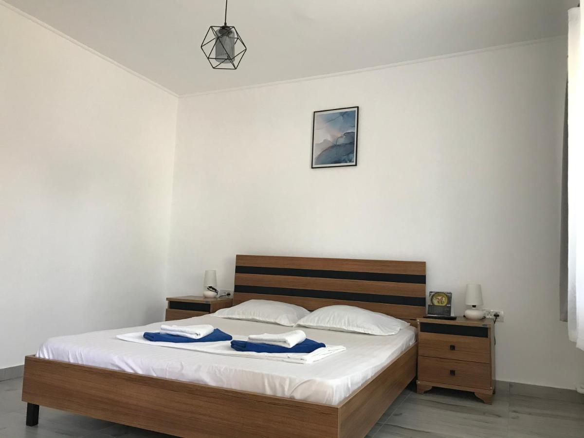 Sea Studio Constanta Luaran gambar