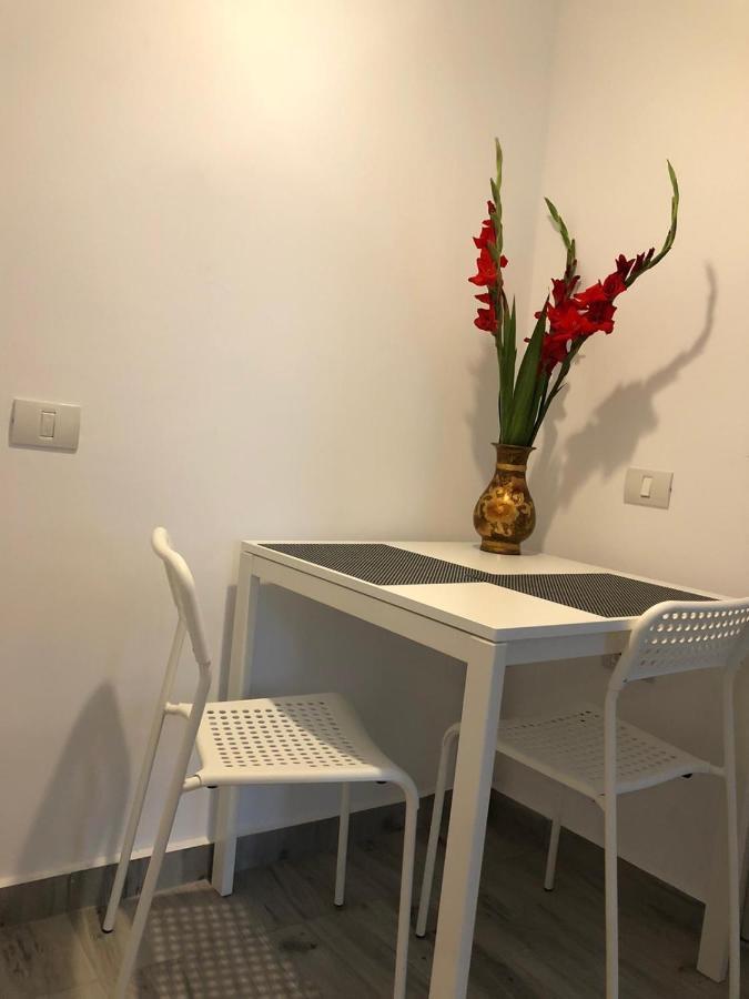 Sea Studio Constanta Luaran gambar